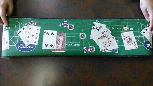 Playing Cards in Vegas on Green Wallpaper Border